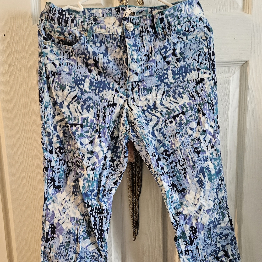 Capri pants